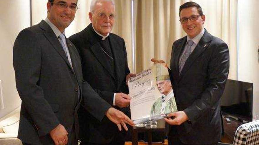 Visita al cardenal Carlos Amigo, quien pregonará la Semana Santa de Torrevieja