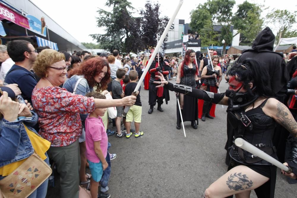 Desfile de "Starwars" en Metrópoli