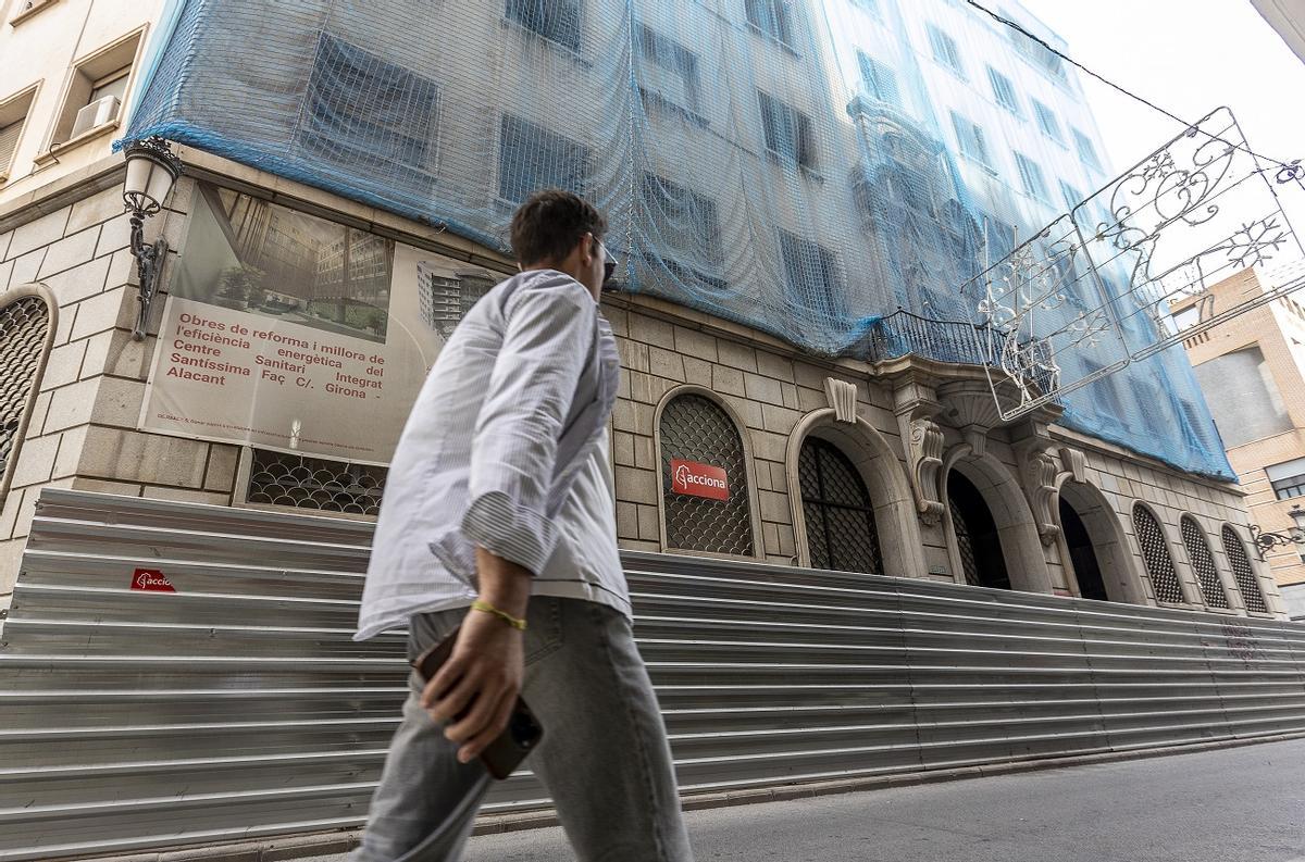 Aspecto del ambulatorio de la calle Gerona, en Alicante, este miércoles