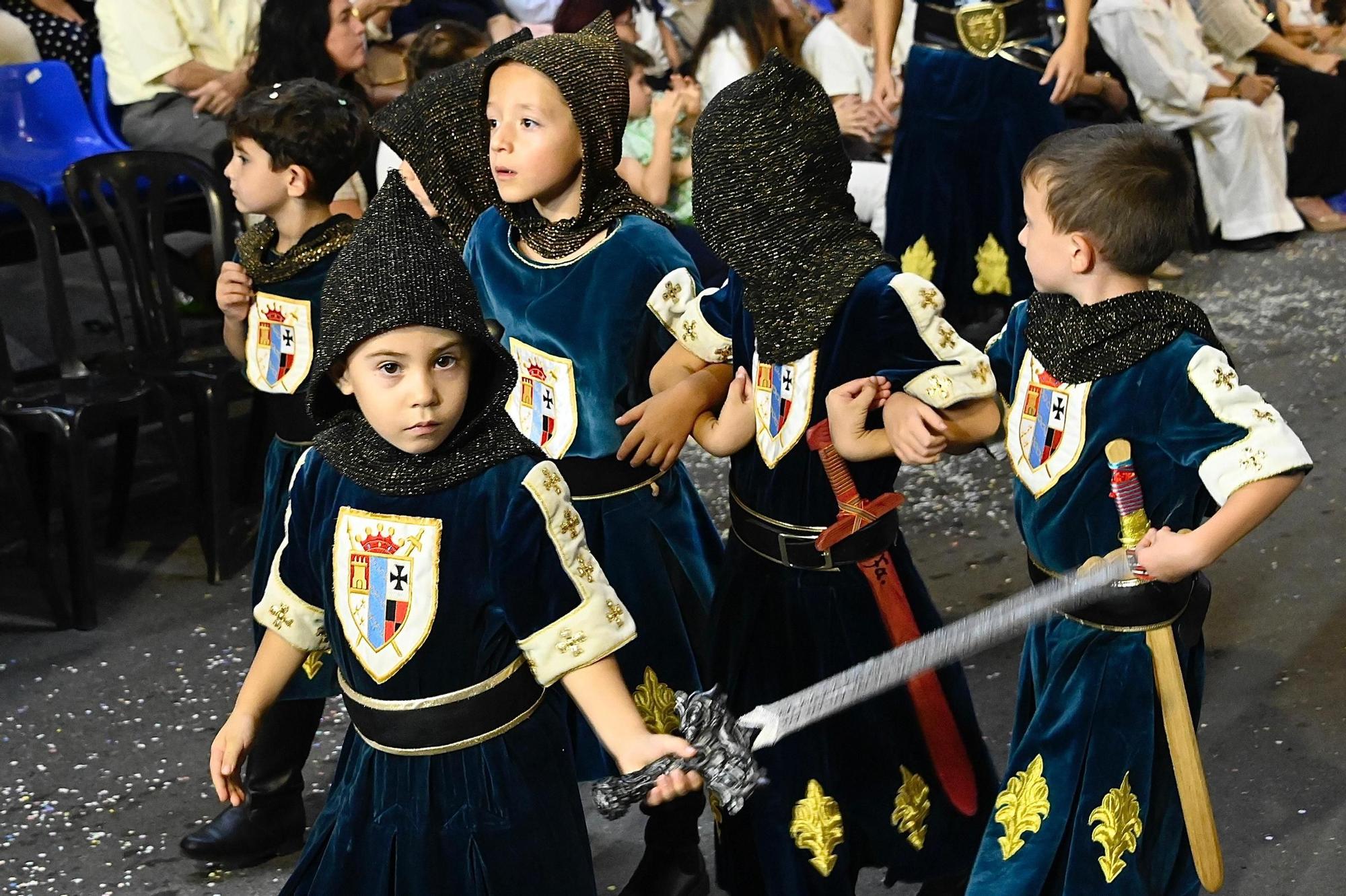 Una intensa Entrada Infantil asegura el relevo festero en Crevillent