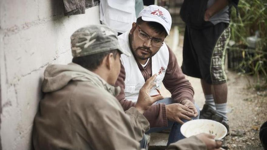 «Los tres abusaron de mí frente a mi esposo y mi hijo»