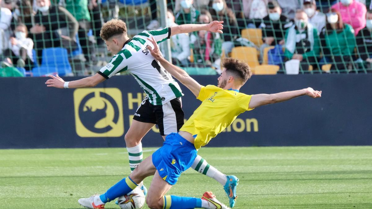 Las imágenes del Cádiz B-Córdoba CF