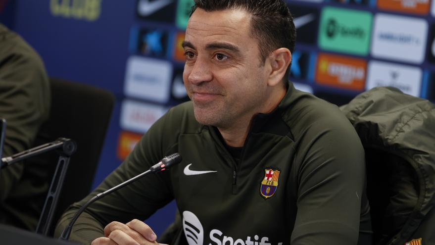 Xavi responde a la andanada de Luis Enrique cargándolo de elogios: &quot;Es de los mejores entrenadores del mundo&quot;