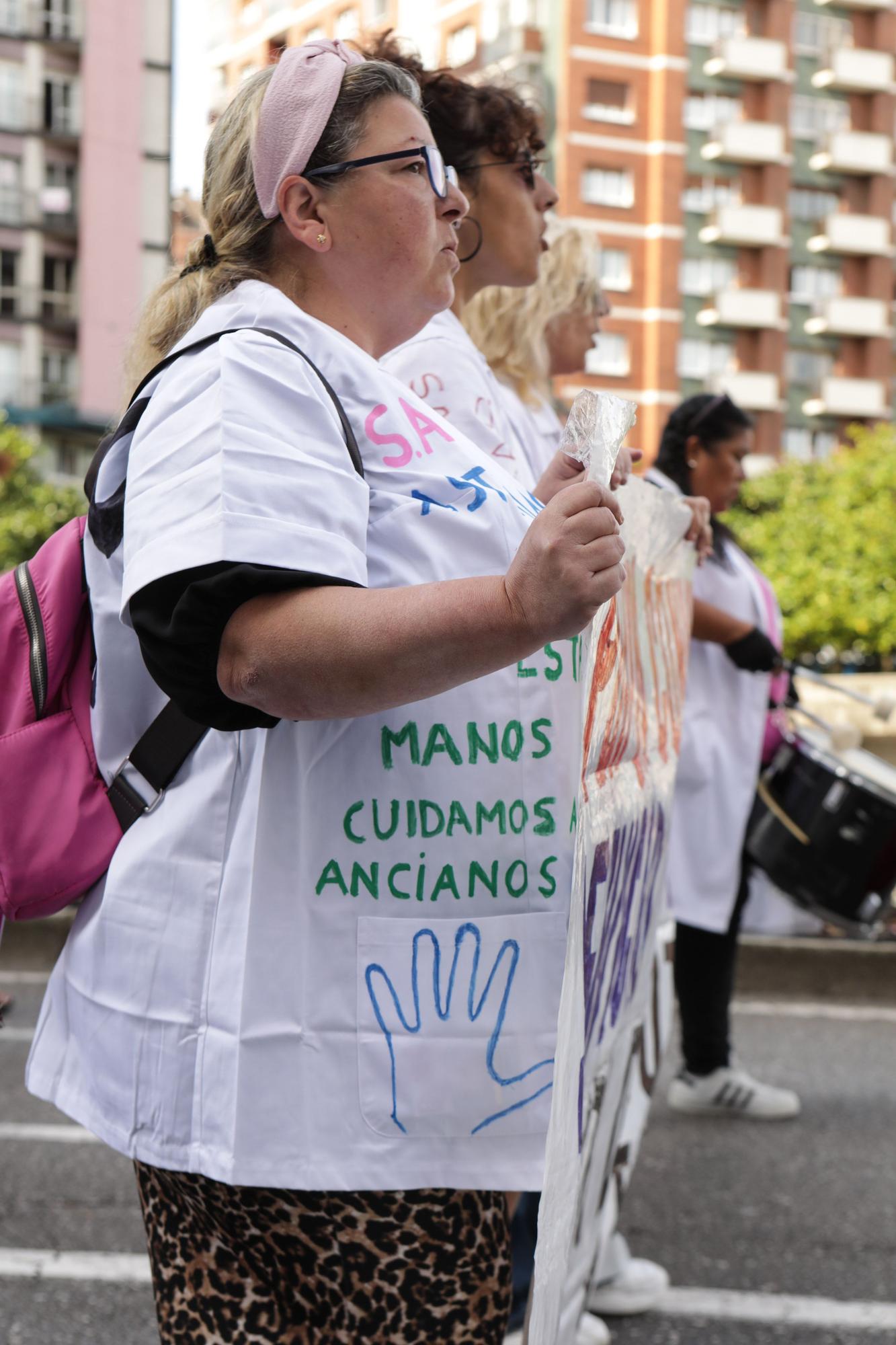 En imágenes: Las trabajadoras de ayuda a domicilio se manifiestan en ...