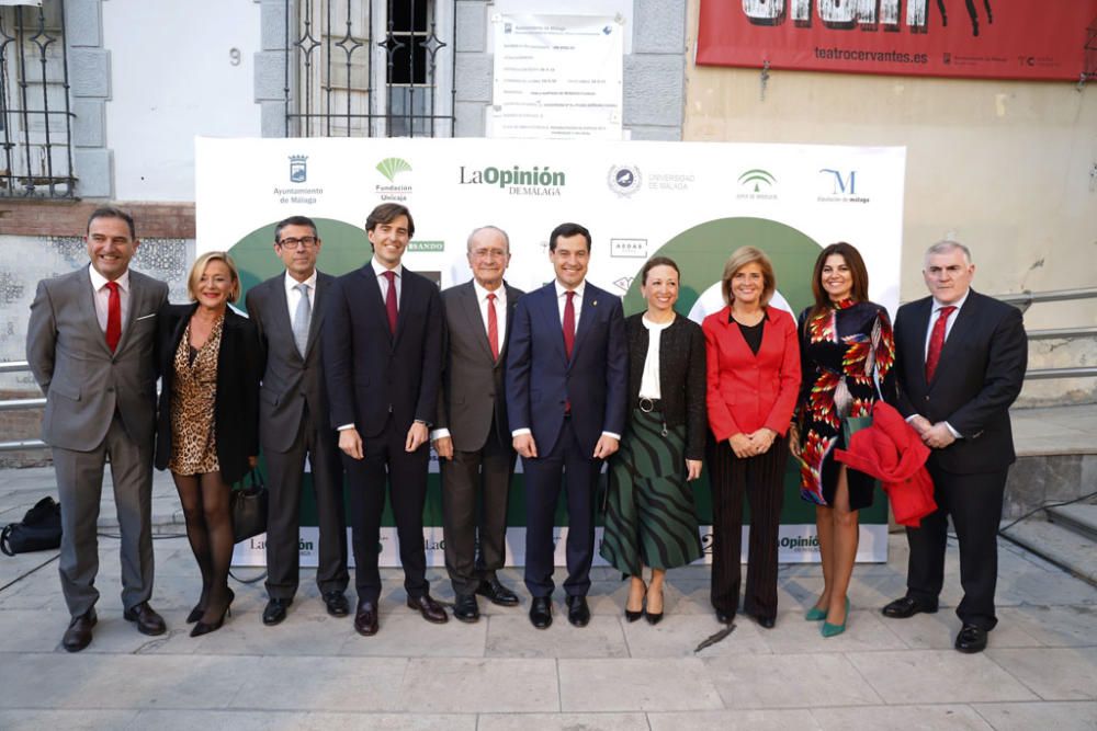 La Opinión de Málaga celebró este lunes noche con una gran gala en el Cervantes sus veinte años de vida, un evento al que acudieron todos los representantes políticos y de la sociedad malagueña