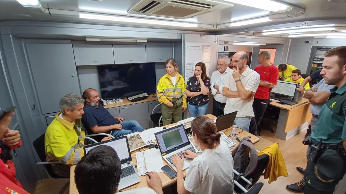 Reunión de esta mañana de domingo en el centro de emergencias con la presencia del presidente Lambán