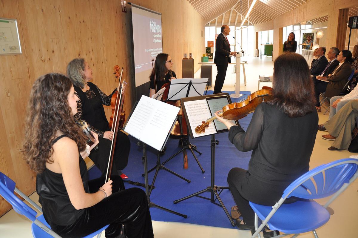 El acto fue amenizado por varias integrantes de la Orquesta Clásica de Vigo.