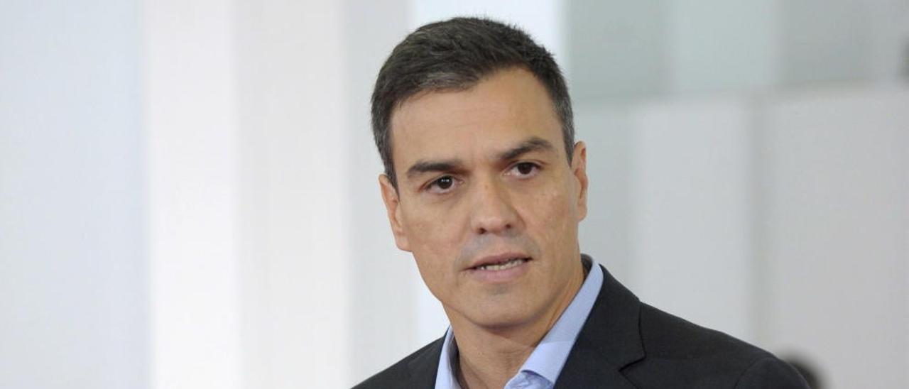 Pedro Sánchez enmienda  a Ximo Puig y reclama defender las diputaciones