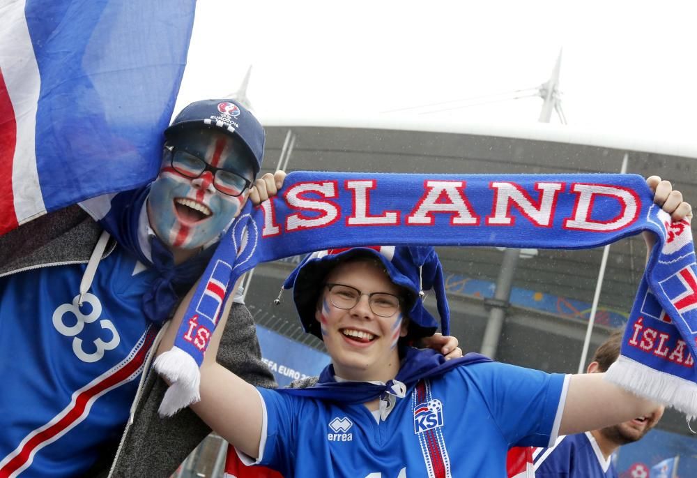 La afición de Islandia se vuelca con su selección