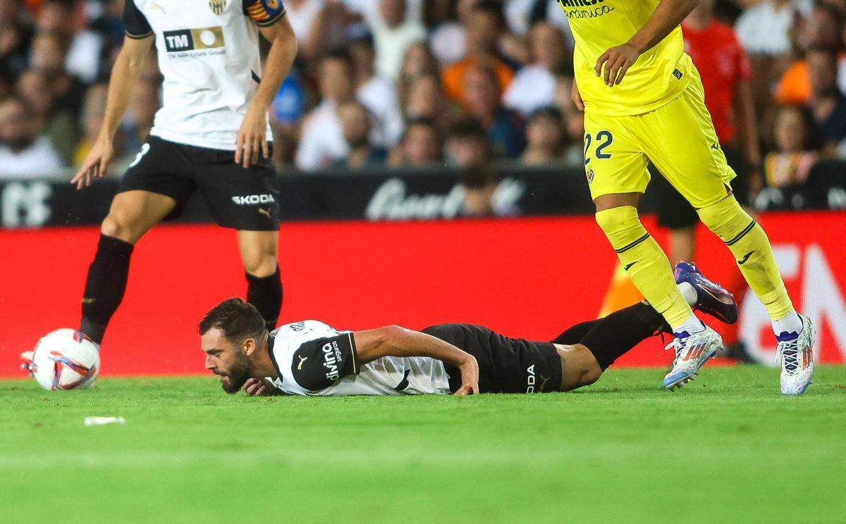 Valencia - Villareal | El Valencia no gana, pero ya respira en Mestalla ...