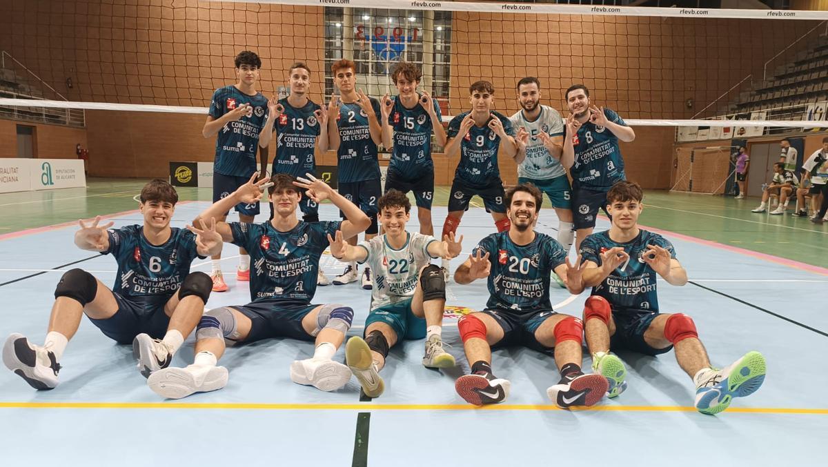 El Volei Villena Petrer sigue con paso firme en este inicio de liga y vuelve a sumar otros tres puntos en casa.