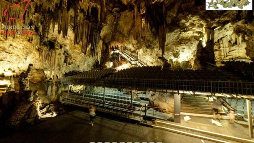 Una captura de la visita virtual a la Cueva de Nerja.