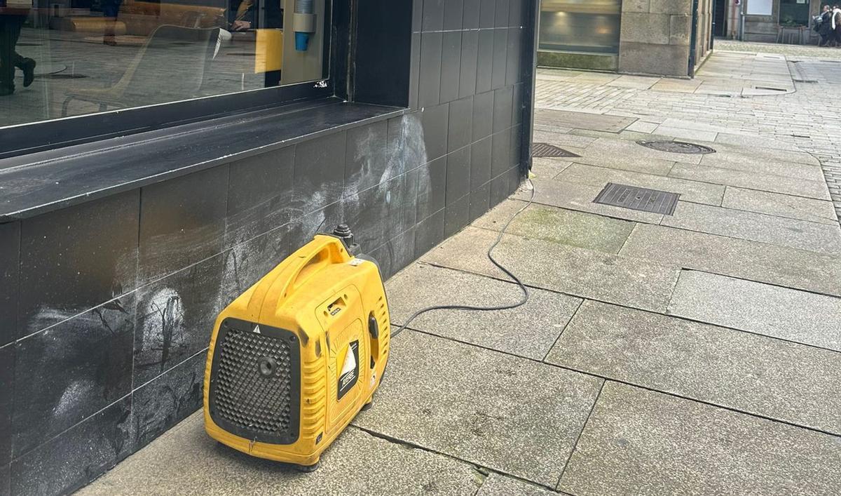 Una peluquería tuvo que recurrir a un generador propio para atender a sus clientes.