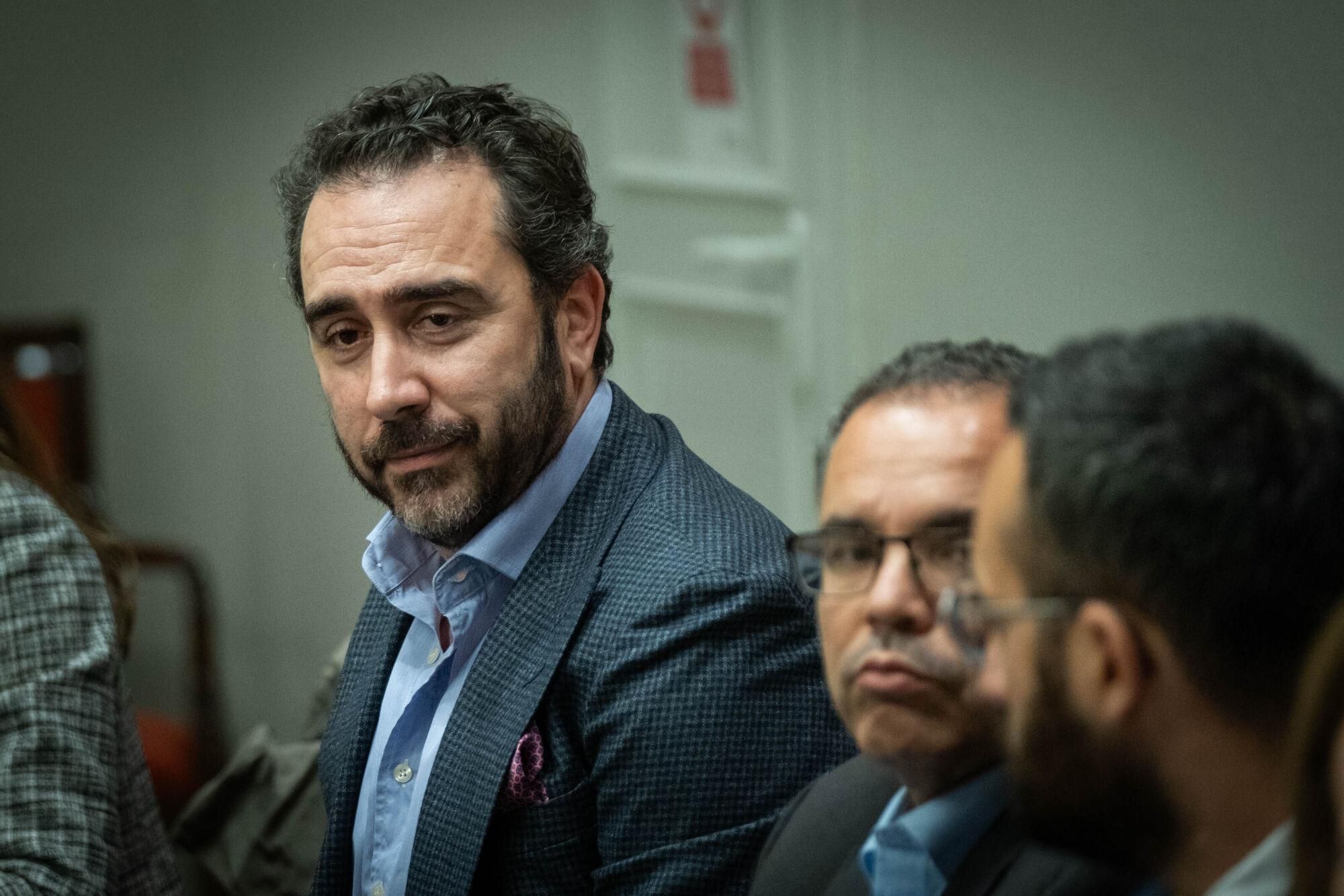 Aldama acude a la comisión de investigación del 'caso Mascarillas' en el Parlamento de Canarias