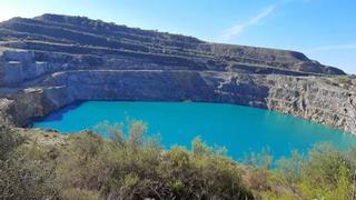 Los ecologistas se movilizan contra la reapertura de la mina de Aznalcóllar en el 26 aniversario de la catástrofe