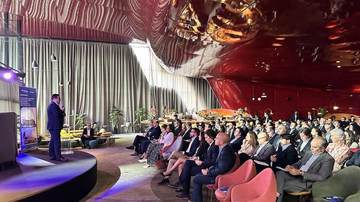 Vithas reúne a 100 empresas presentación nuevos hospitales Vithas Barcelona y Vithas Valencia Turia
