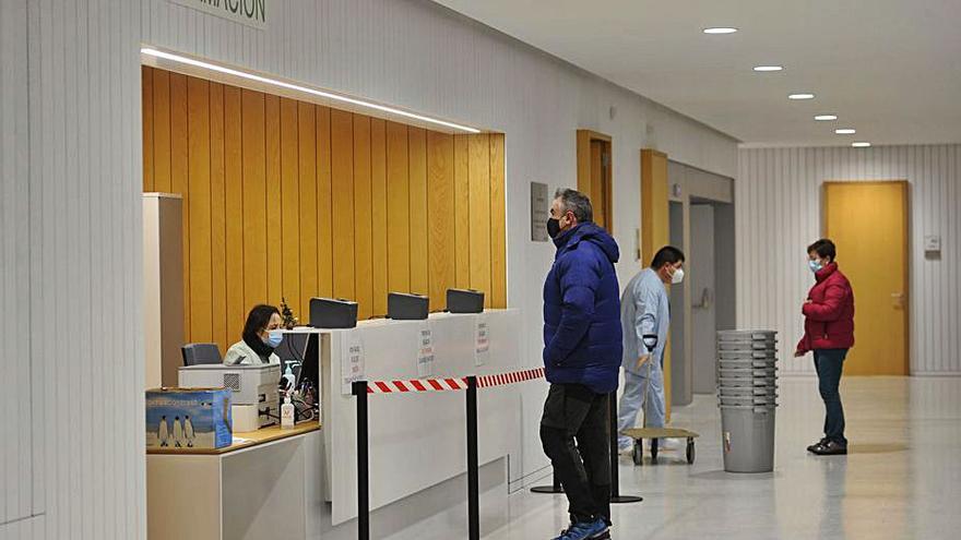 El centro ya recibió ayer a los primeros pacientes.  | // BERNABÉ / JAVIER LALÍN