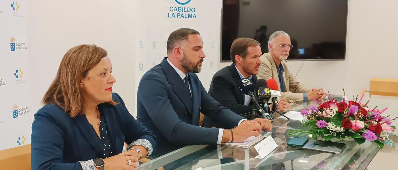 Un momento de la rueda de prensa.