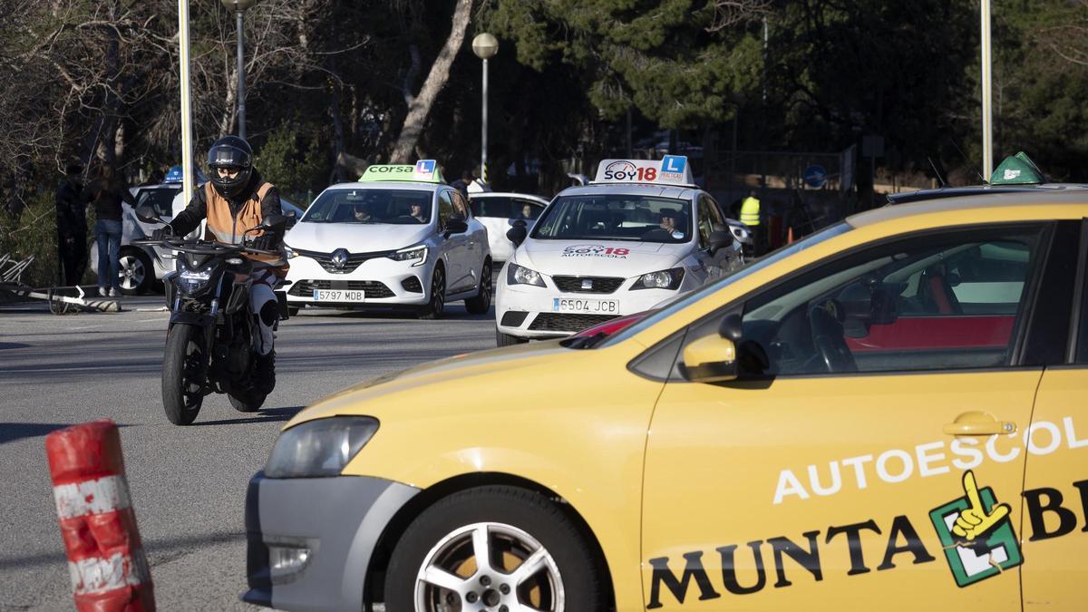 Alumnos de autoescuela en Montjuíc