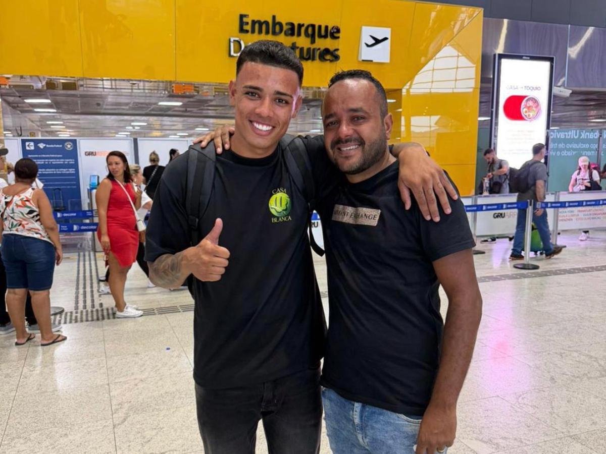 Robson Fernandes en el aeropuerto
