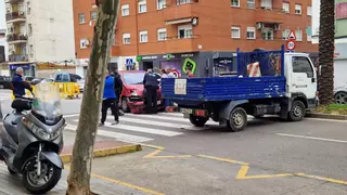 Accidente de tráfico en Mérida: fuerte golpe entre un coche y un camión