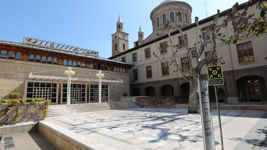 Uno de los patios interiores del edificio Pignatelli en Zaragoza, sede principal del Gobierno de Aragón.