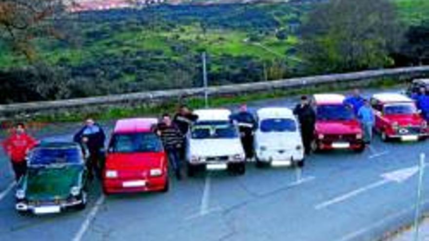 Cien coches clásicos se apuntan a un encuentro el 30 y 31 de mayo