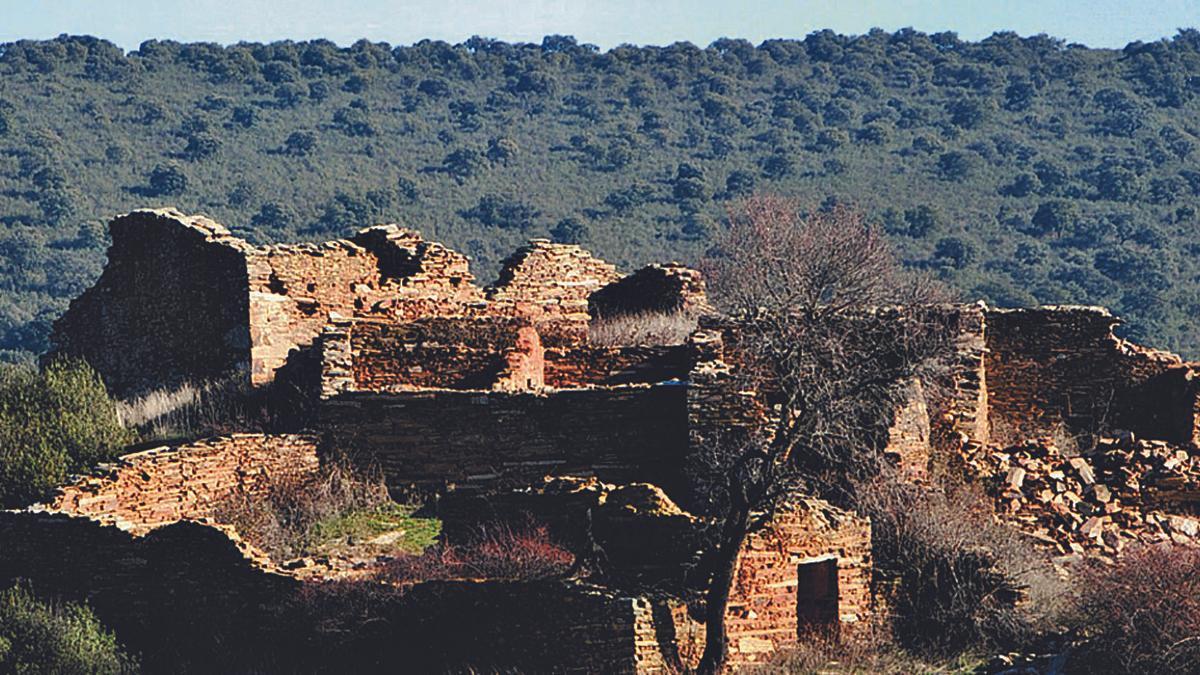 Ruinas de la localidad de San Vicente del Barco, desaparecido bajo las aguas. | L. O. Z.