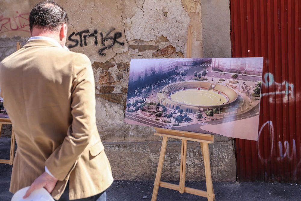 Así está la plaza de toros de Orihuela antes de se