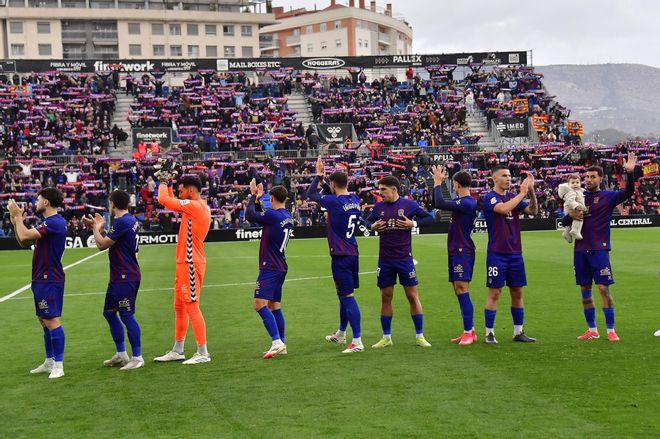 Eldense-Levante: Un descuento para el olvido priva de salir del descenso al Deportivo (1-2)