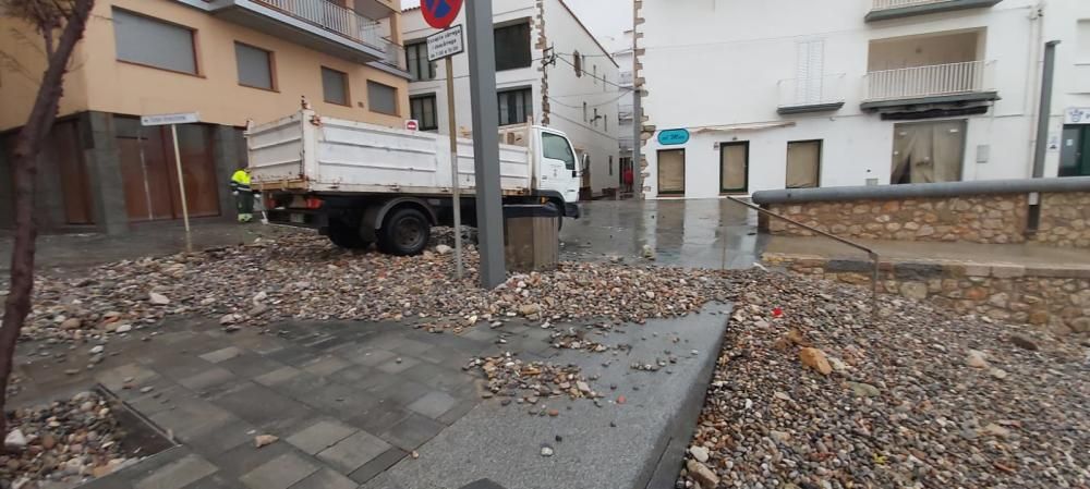 Danys al passeig de l'Escala