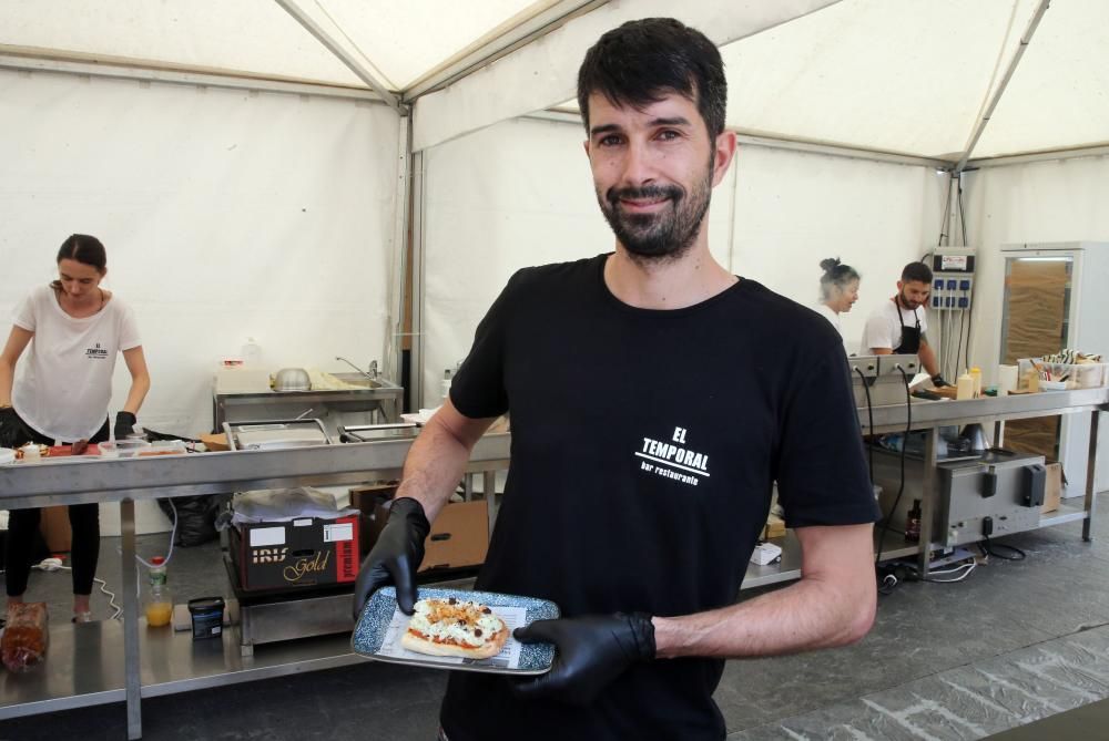 Las tapas de pescado reinan en Vigo en el marco del SeaFest. // Marta G. Brea