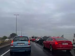 Un accidente a la entrada de València provoca retenciones kilométricas en la autovía de Torrent