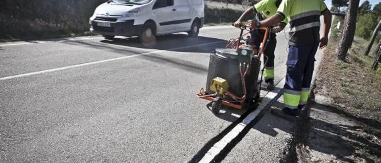 Ayuntamiento y Diputación acondicionan los accesos a la Font Roja para prevenir incendios