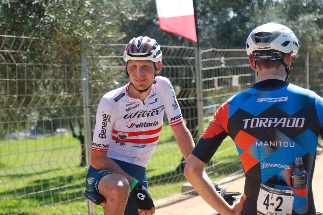 La Andalucía Bike Race a su paso por Córdoba en imágenes