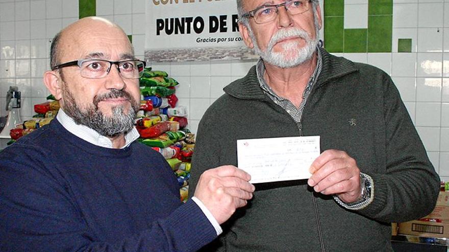 El Ayuntamiento reúne cinco toneladas de alimentos y ropa para los saharauis