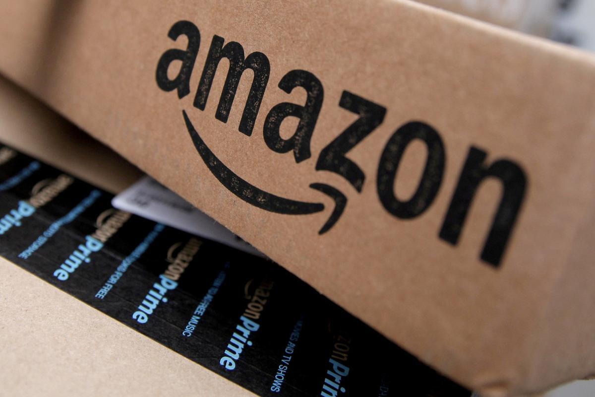 FILE PHOTO - Amazon boxes are seen stacked for delivery in the Manhattan borough of New York City, U.S. January 29, 2016. REUTERS/Mike Segar/File Photo