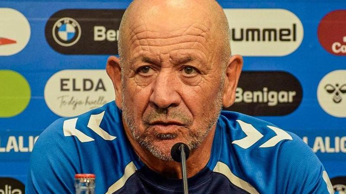 Claudio espera ver a un Eldense «más contundente» ante el Cádiz