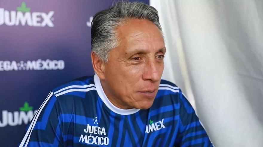 Manuel Negrete, un antiguo a la orilla del fuego