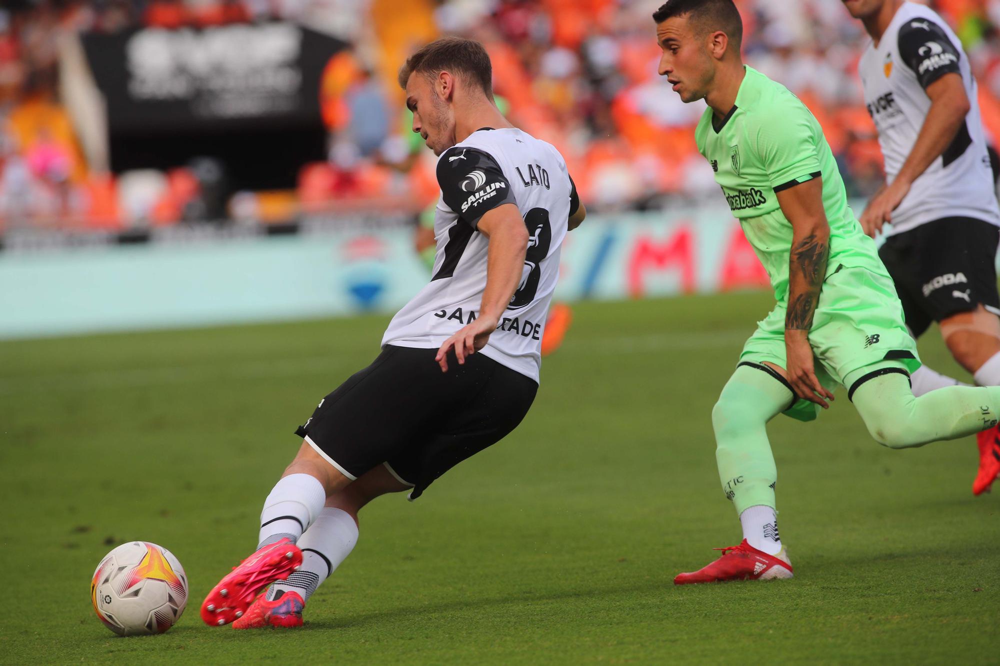 Partido de Liga entre el Valencia CF y el Athletic de Bilbao