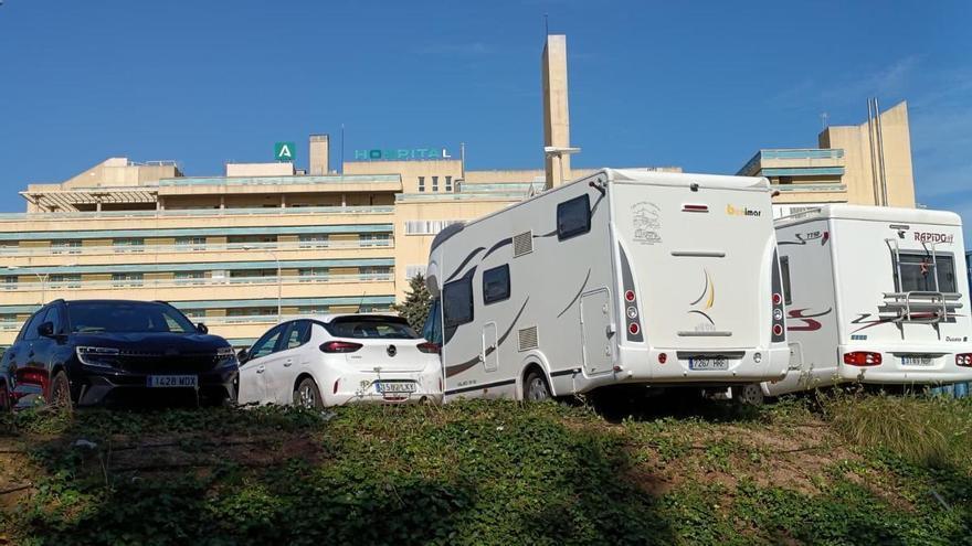 Sara, sanitaria en el Hospital Costa del Sol: «Duermo en el coche y ducharme y comer, lo hago en el hospital»