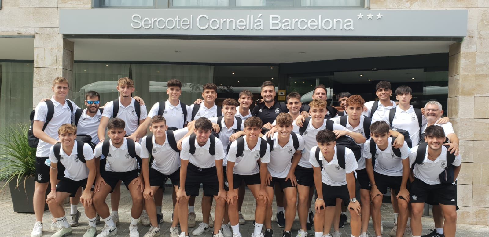 El Constància juvenil debutó en la División de Honor perdiendo en el campo del Cornellà. fútbol