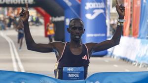 Así se ha vivido el inicio de la Movistar Madrid Media Maratón con 23.000 corredores