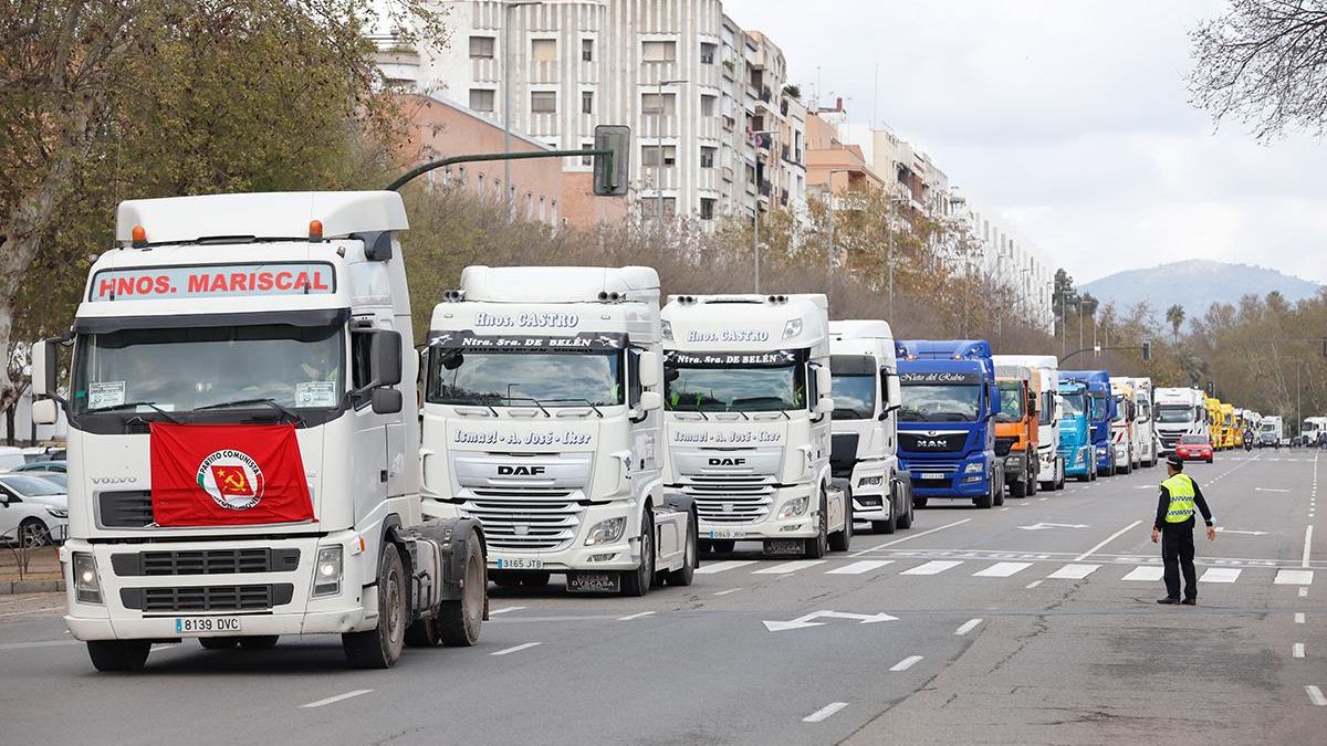 Marcha de camiones en Córdoba por la huelga de transportistas, en una imagen de esta semana.