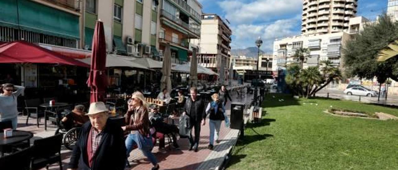 Una imagen de la plaza Triangular, en cuyas cafeterías se ha detectado el olor.