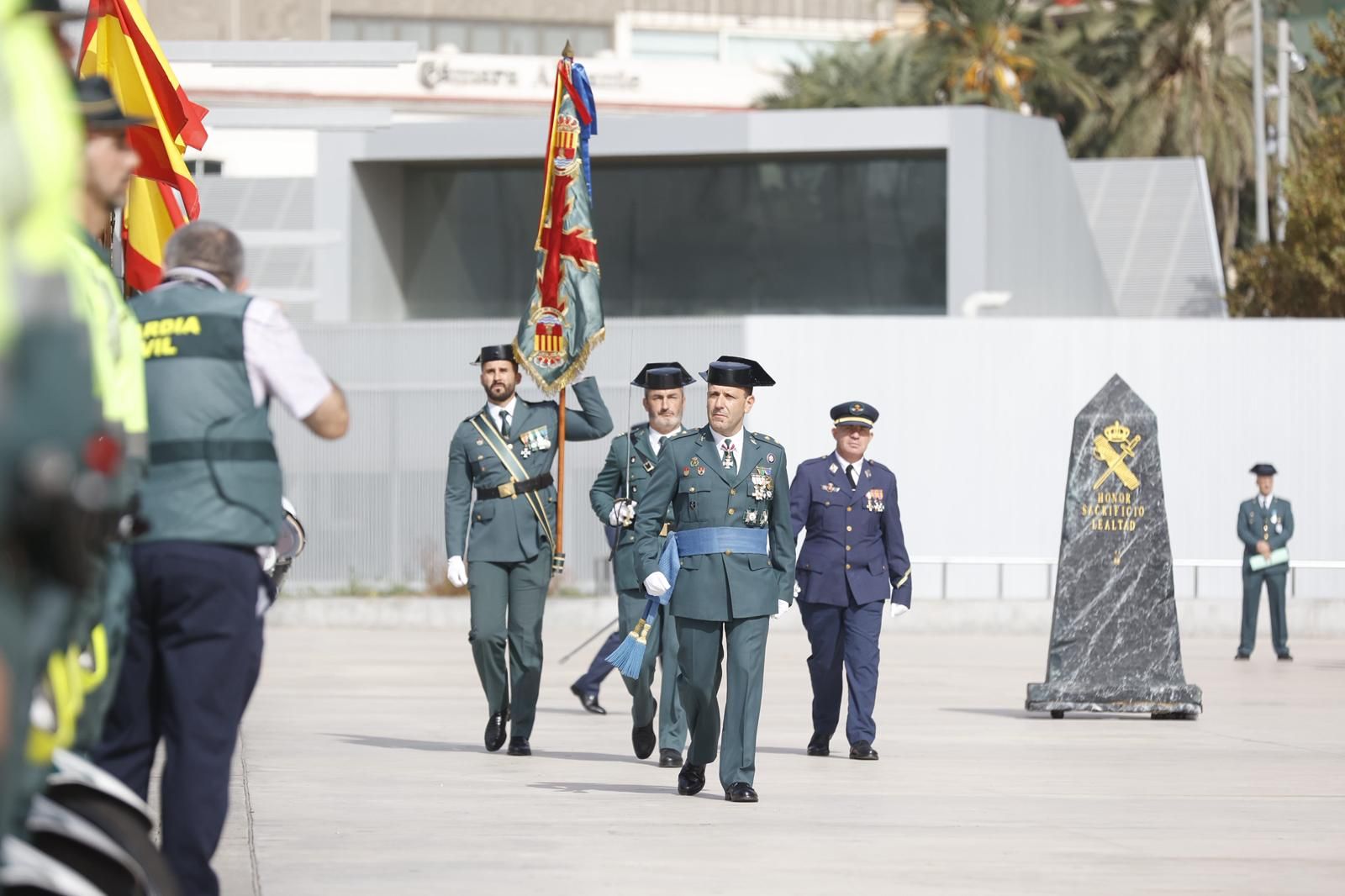 La Guardia Civil de Alicante celebra el día de la Virgen del Pilar en el Puerto de Alicante