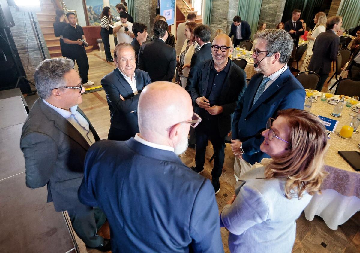 Mesa redonda: ¿La gestión del agua y la protección del litoral en Tenerife?