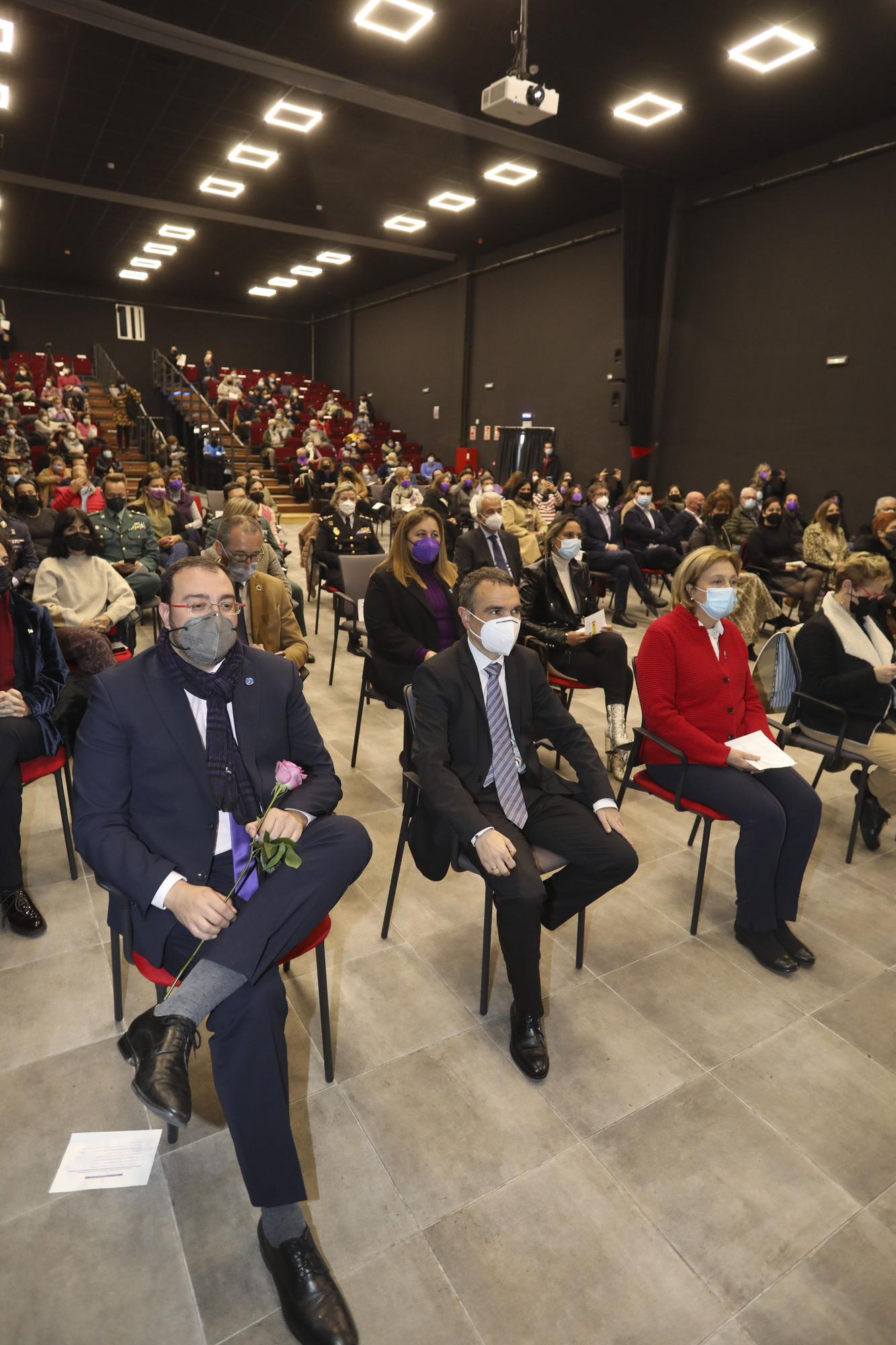 Acto institucional en Corvera en el día contra la violencia que sufren las mujeres