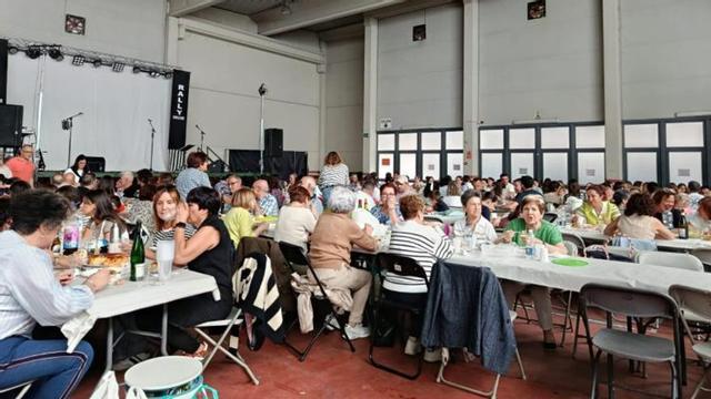 El Centro de Ocio de Mallén acogió una comida.