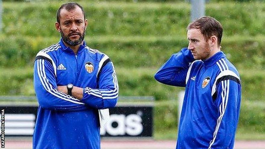 Nuno junto a Ian Cathro.